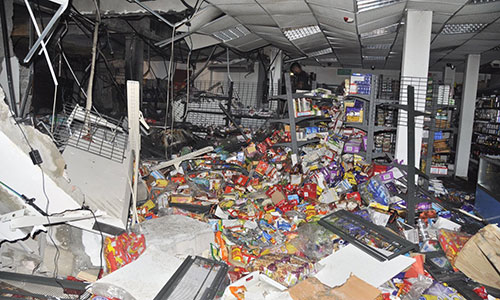  Seven people injured in blast in Mishref  pastry shop
