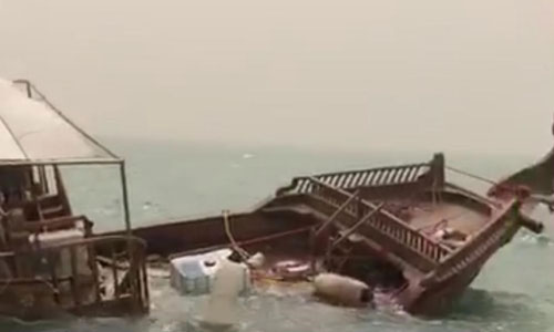 Six people rescued as their boat sinks near Kuwaiti shores 