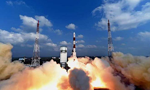 India tests cryogenic engine for launching second moon mission