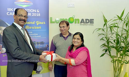 Lucky Winner of "IIK Education & Career Fair 2018" got prizes from IIK