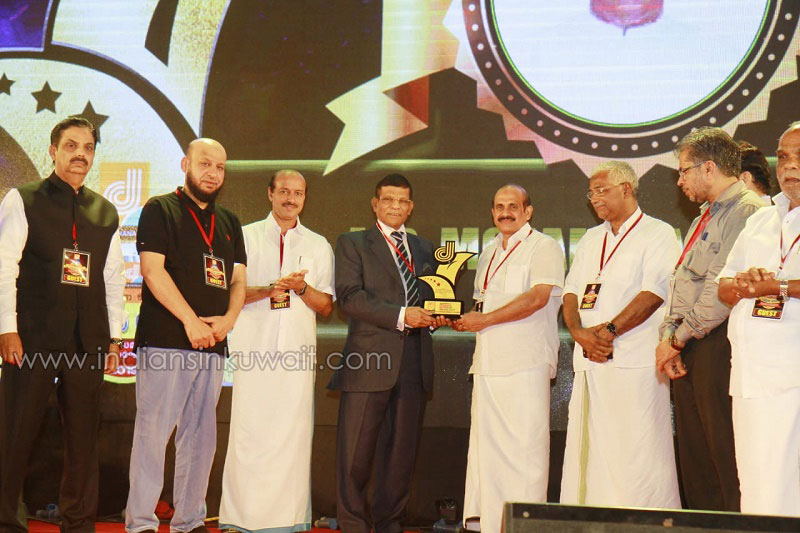 IKFS Patrons Muzammil & Ayyoub receive Pravasa Rathnam award From India