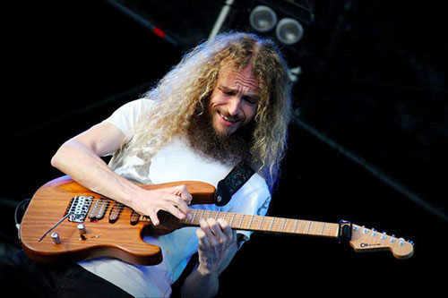 Guthrie Govan to rock India
