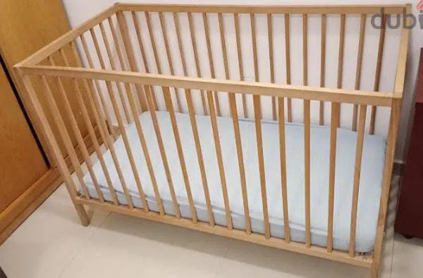 Sell baby outlet crib