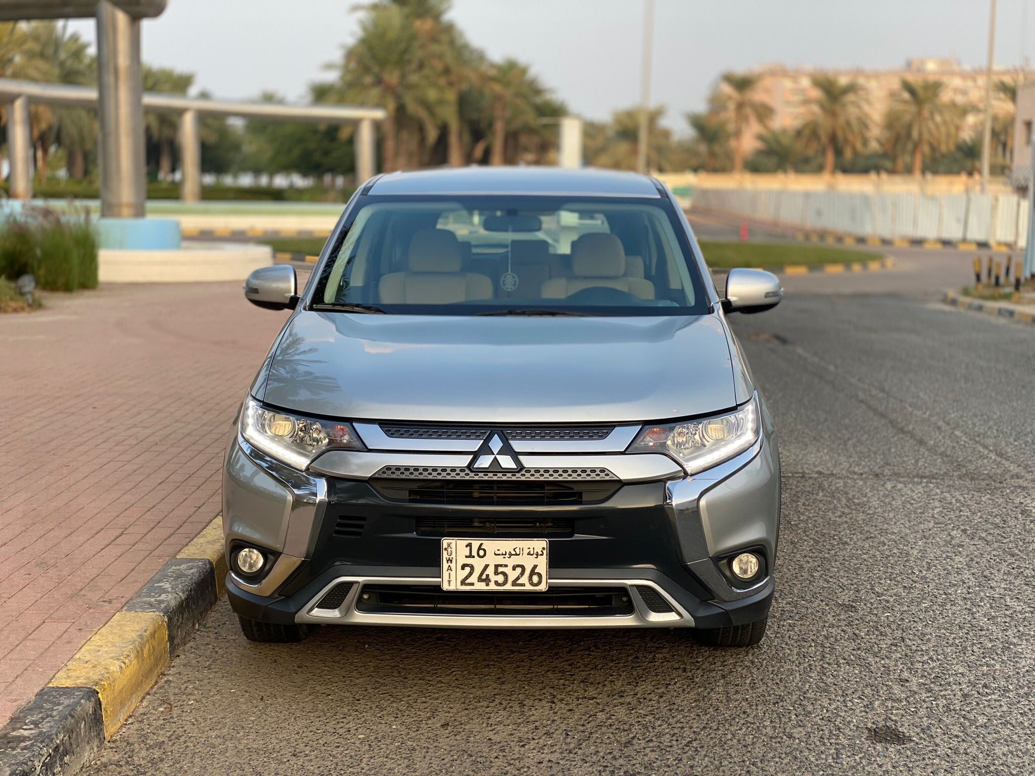 Kuwait Buy & Sell Classifieds - Toyota Yaris And Outlander For S..