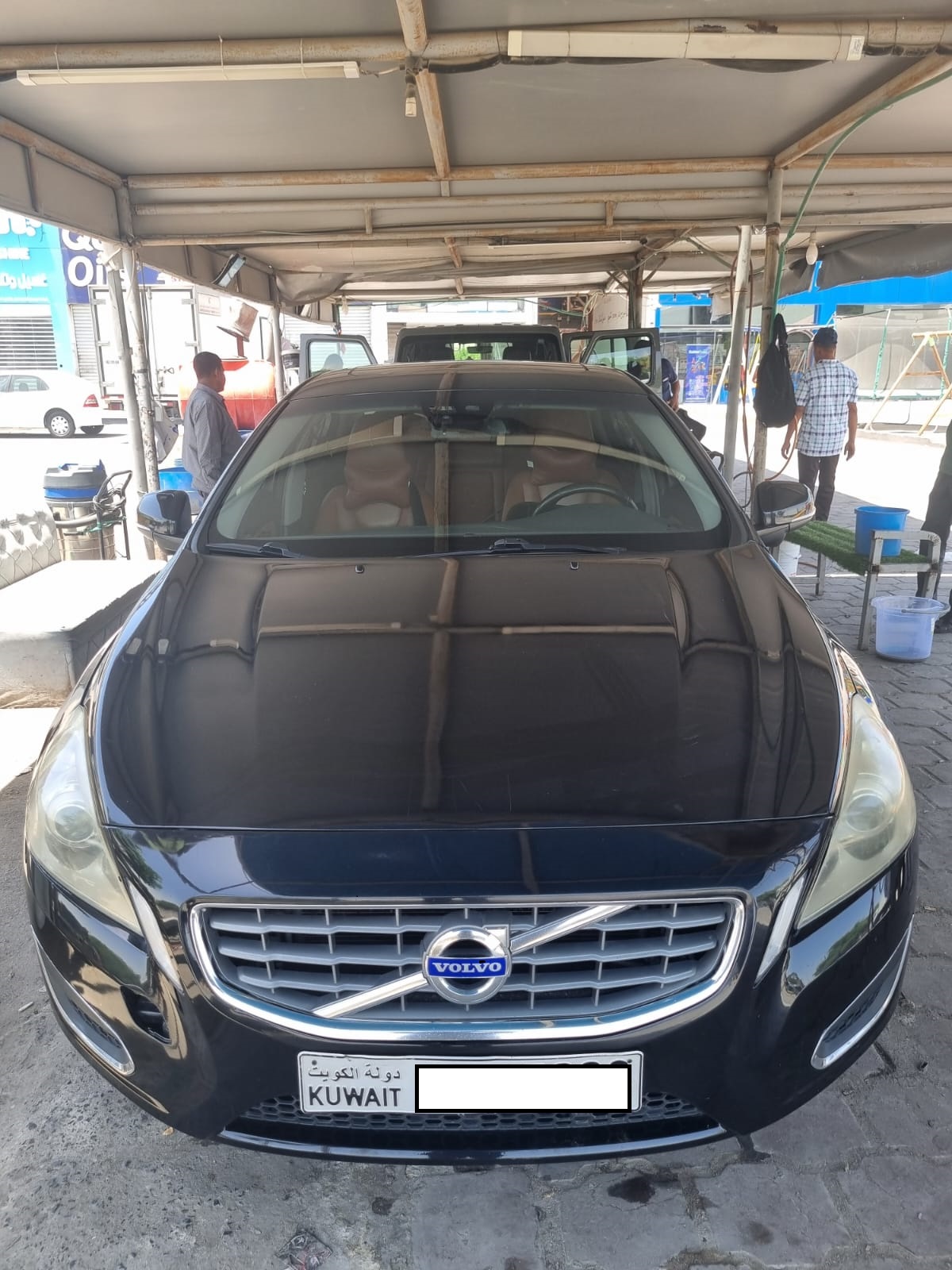 Volvo S60 2011 black color, full option