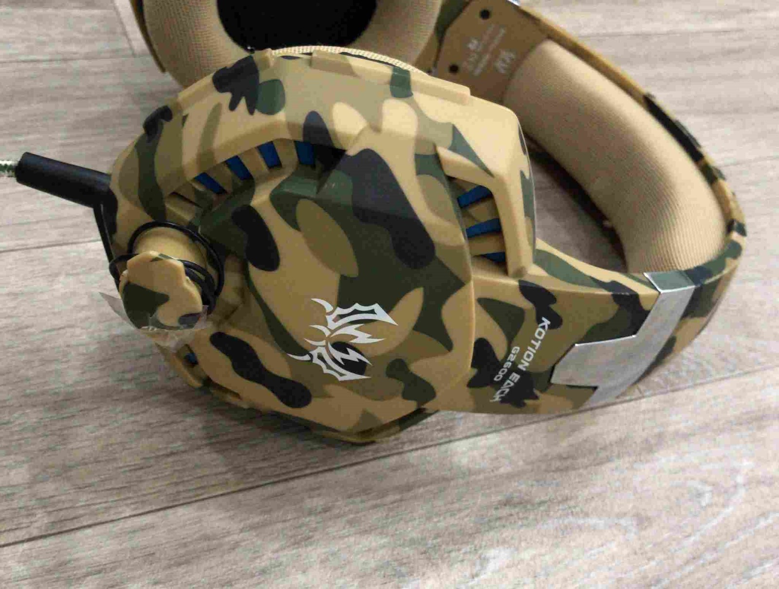 Kotion Each G2600 Camo Wire Headphones