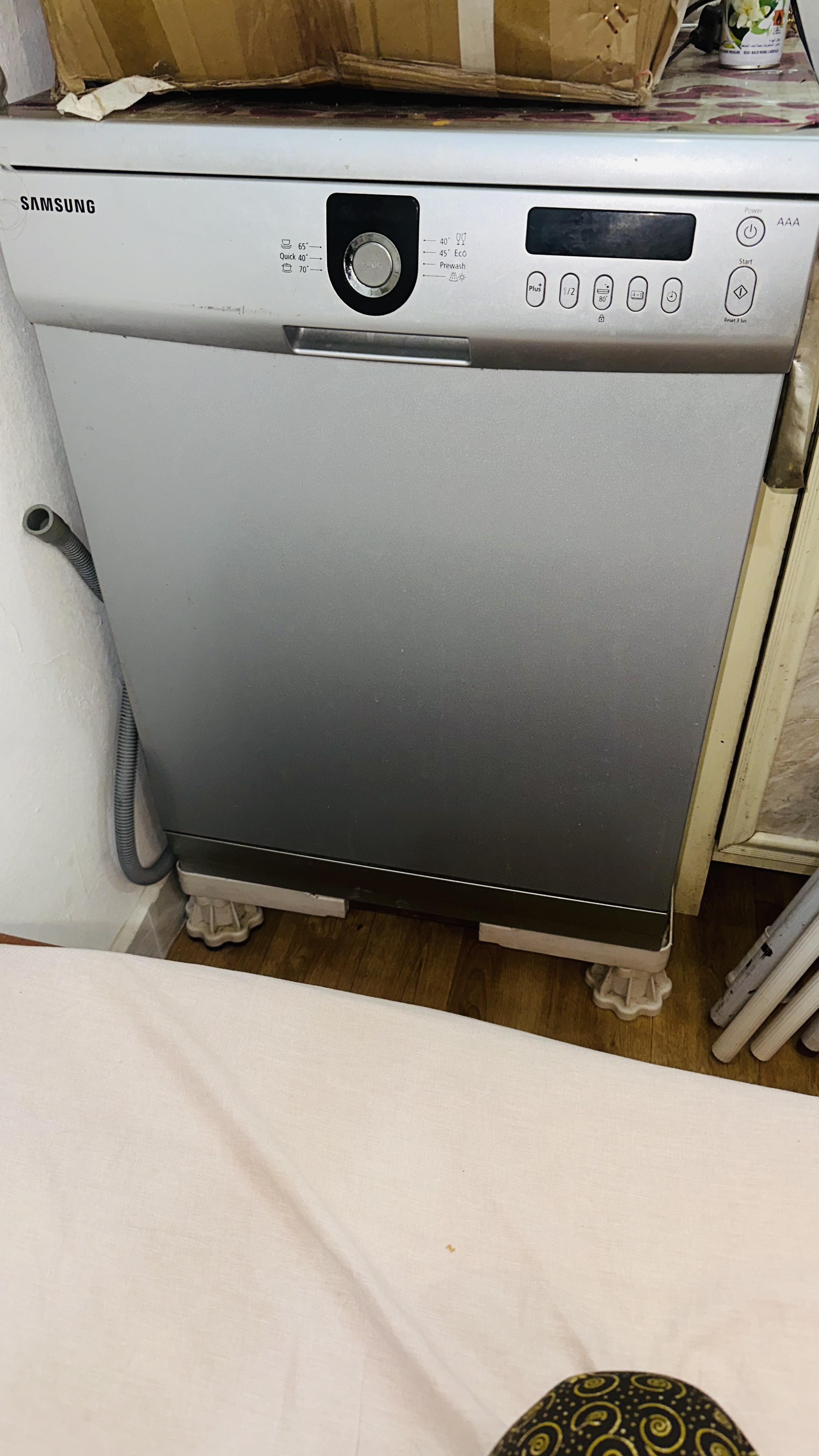 Samsung Dishwasher - Excellent condition (urgent sale)