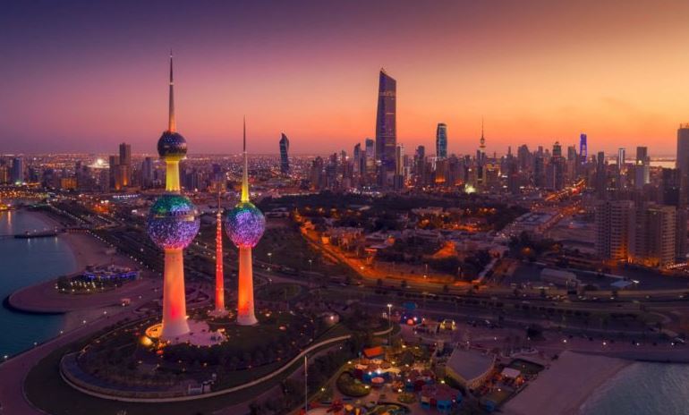 Kuwait opens family visa; Minimum salary 800 KD
