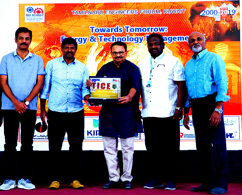 Unveiling of Memento to Commemorate 20th Year of TEF & 10th International Conference
