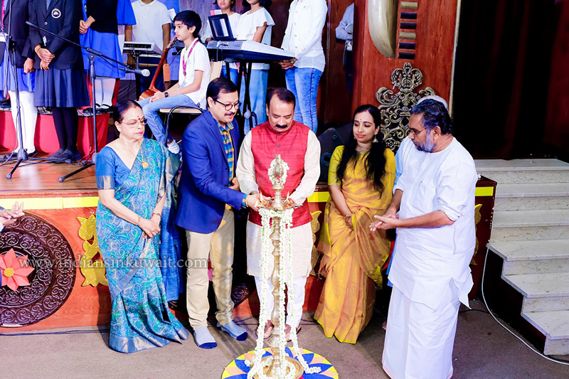 Long Wait for Bhavans SIS 3rd Annual Day Ends in Admiration